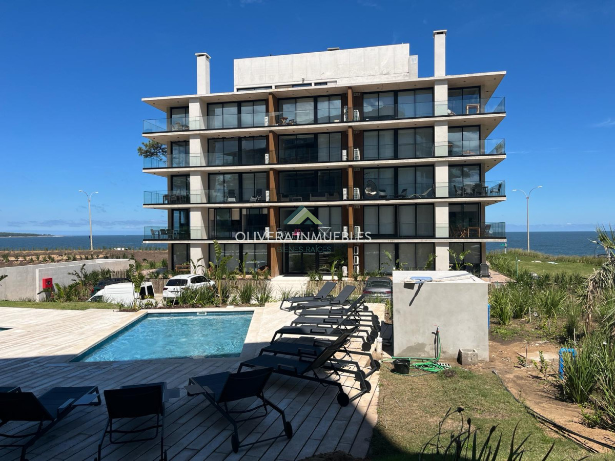 Apartamento ID.11435 - Apartamento en venta, alquiler anual o alquiler de verano  de 2 dormitorio en Playa Mansa, Punta del Este