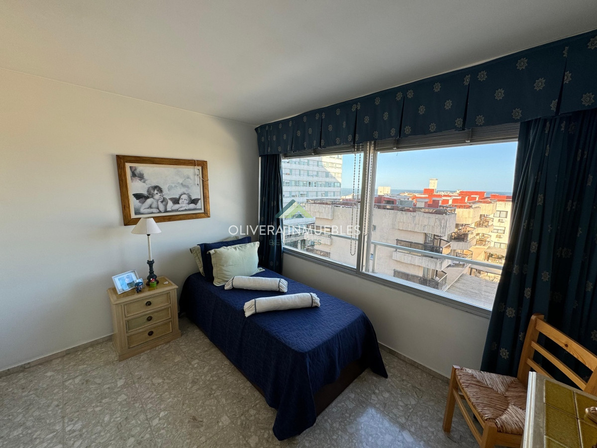 Apartamento ID.11465 - Apartamento en venta de 1 dormitorio y medio en Punta del Este
