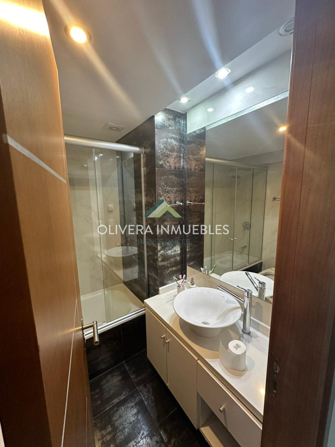 Apartamento ID.12665 - Apartamento en venta de 2 dormitorios en edificio Miami Boulevard