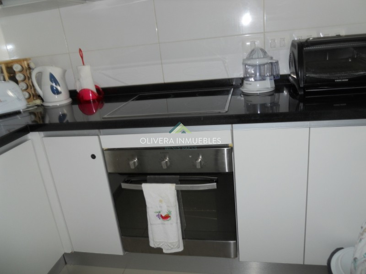 Apartamento ID.4440 - Apartamento en venta y alquiler de 2 dormitorios, Punta del Este.