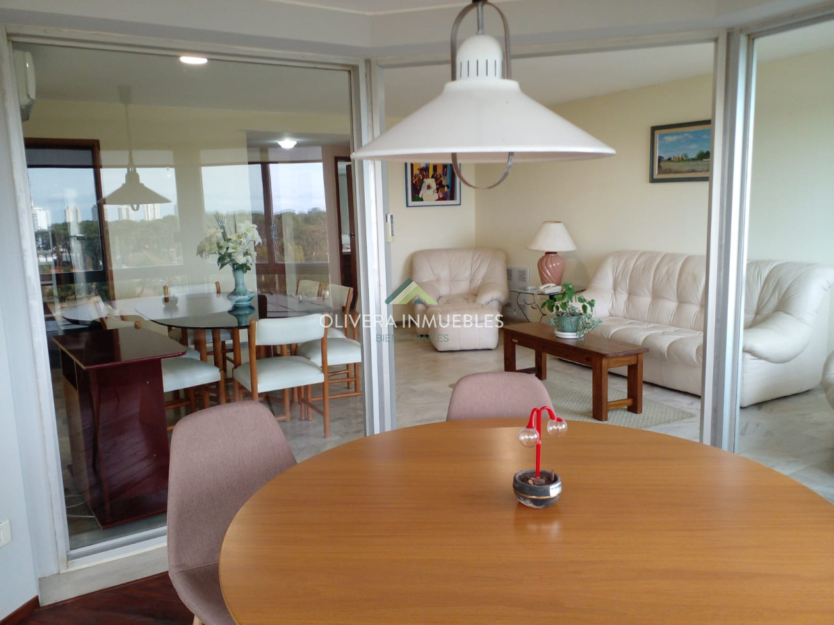 Apartamento ID.7944 - Apartamento de 3 dormitorios en venta. Oportunidad.