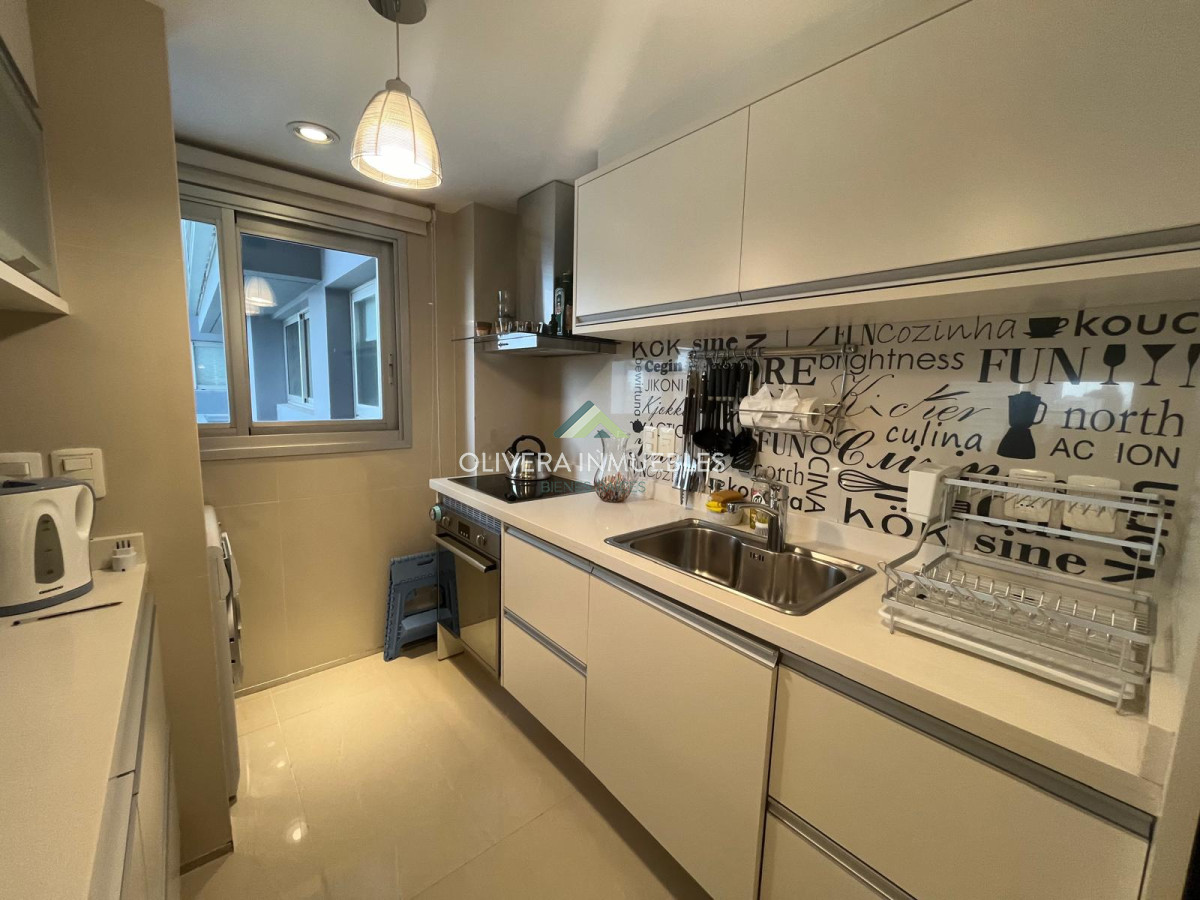 Apartamento ID.13713 - Apartamento en venta a pasos del mar, Punta del Este