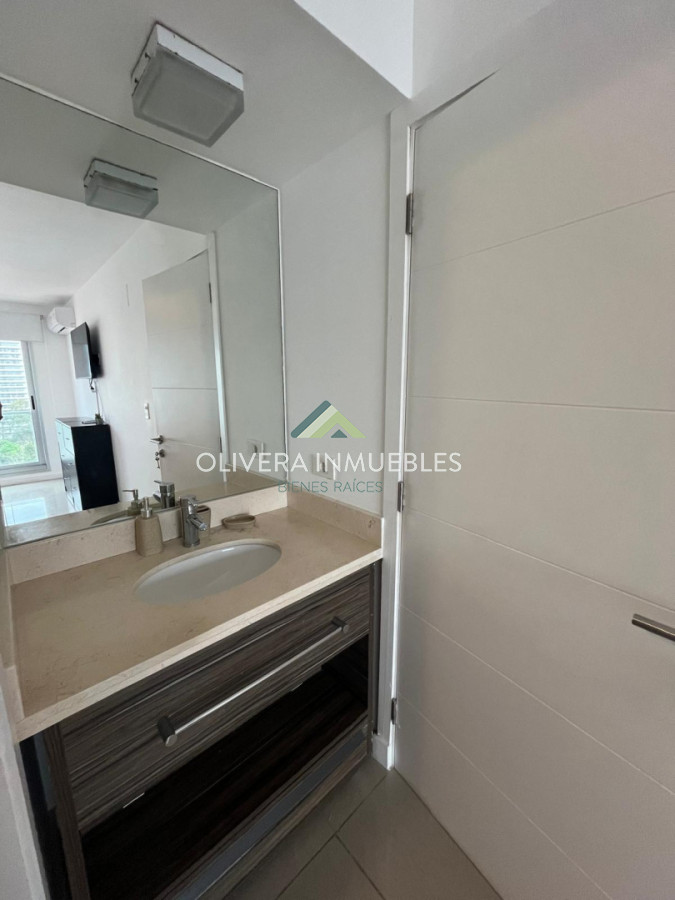 Apartamento ID.13835 - Apartamento en venta con vista a la Brava, Punta del Este