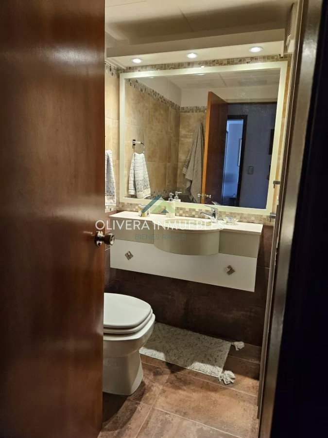 Apartamento ID.12253 - Venta Apto 2 Dormitorios y Cochera Pocitos
