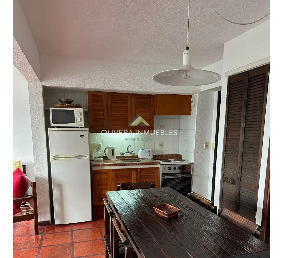 Apartamento ID.13553 - Alquiler anual sobre Roosevelt