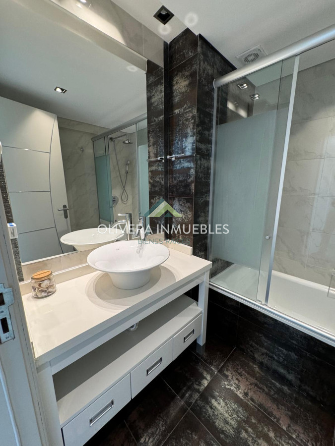 Apartamento ID.12684 - Apartamento en venta de 2 dormitorios en edificio Miami Boulevard
