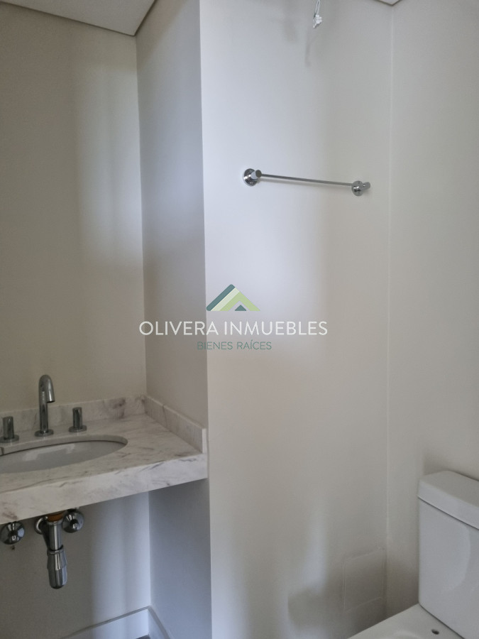 Apartamento ID.10800 - Apartamento en venta de 2 dormitorios y 3 baños en Roosevelt Punta del Este 