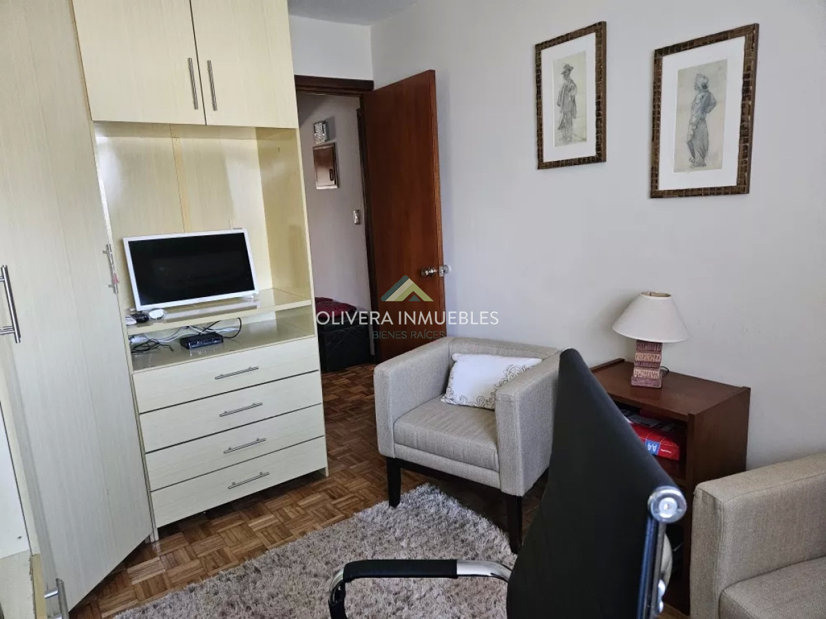 Apartamento ID.12253 - Venta Apto 2 Dormitorios y Cochera Pocitos