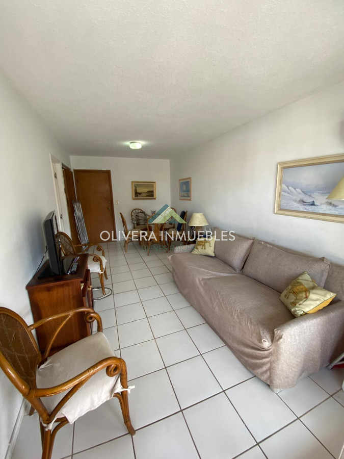 Apartamento ID.11989 - Apartamento en venta 2 dormitorios con vista al mar, Punta del Este
