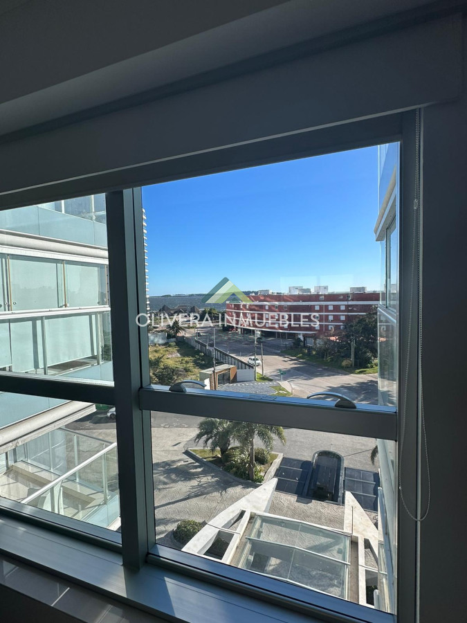 Apartamento ID.12665 - Apartamento en venta de 2 dormitorios en edificio Miami Boulevard