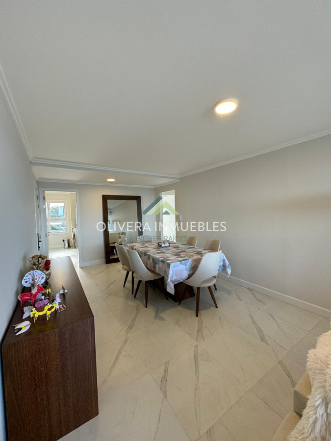 Apartamento ID.12369 - Apartamento en venta de 2 dormitorios en Edificio Cruceros
