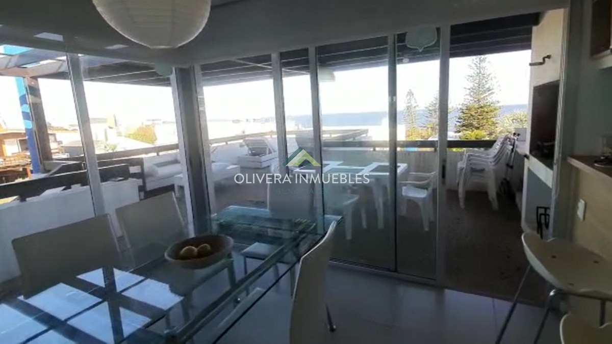 Apartamento ID.9512 - Alquiler de Hermoso Apartamento con amplia terraza con parrillero en La Barra