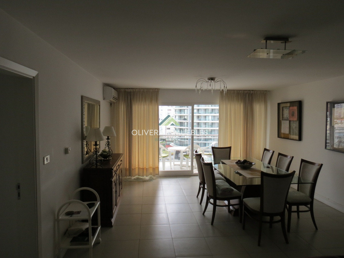 Apartamento ID.5345 - Venta de apartamento 3 dormitorios, full amenities, en uno de los mejores barrios de Punta del Este 