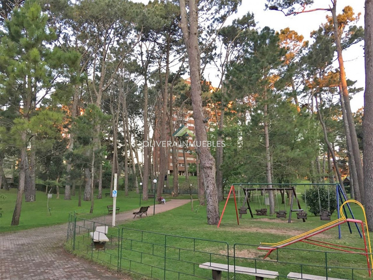 Apartamento ID.9517 - Atención !! Apartamento Complejo en Arcobaleno - Baño Totalmente Nuevo !!