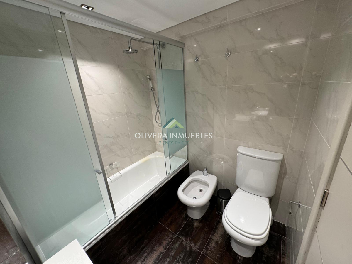 Apartamento ID.12684 - Apartamento en venta de 2 dormitorios en edificio Miami Boulevard