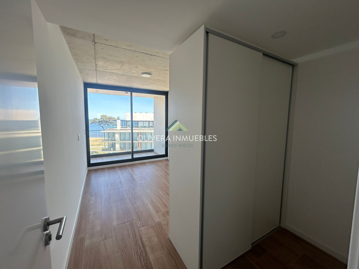 Apartamento ID.12778 - Apartamento en venta 2 dormitorios Playa Mansa Punta del Este 
