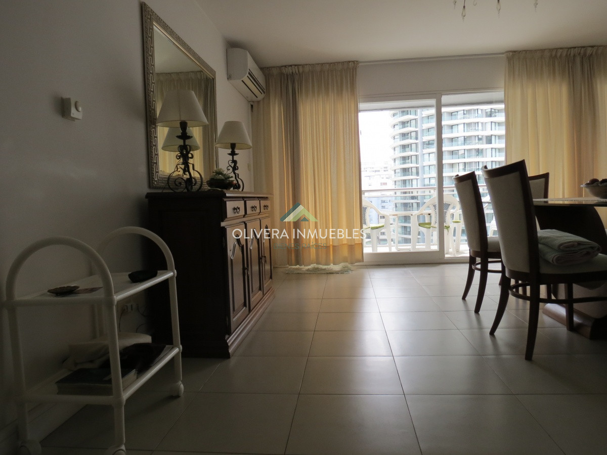 Apartamento ID.5345 - Venta de apartamento 3 dormitorios, full amenities, en uno de los mejores barrios de Punta del Este 