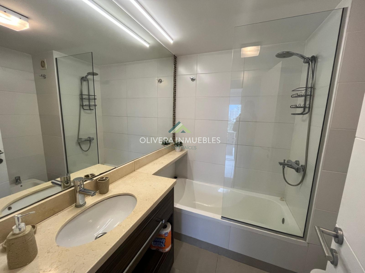 Apartamento ID.13835 - Apartamento en venta con vista a la Brava, Punta del Este