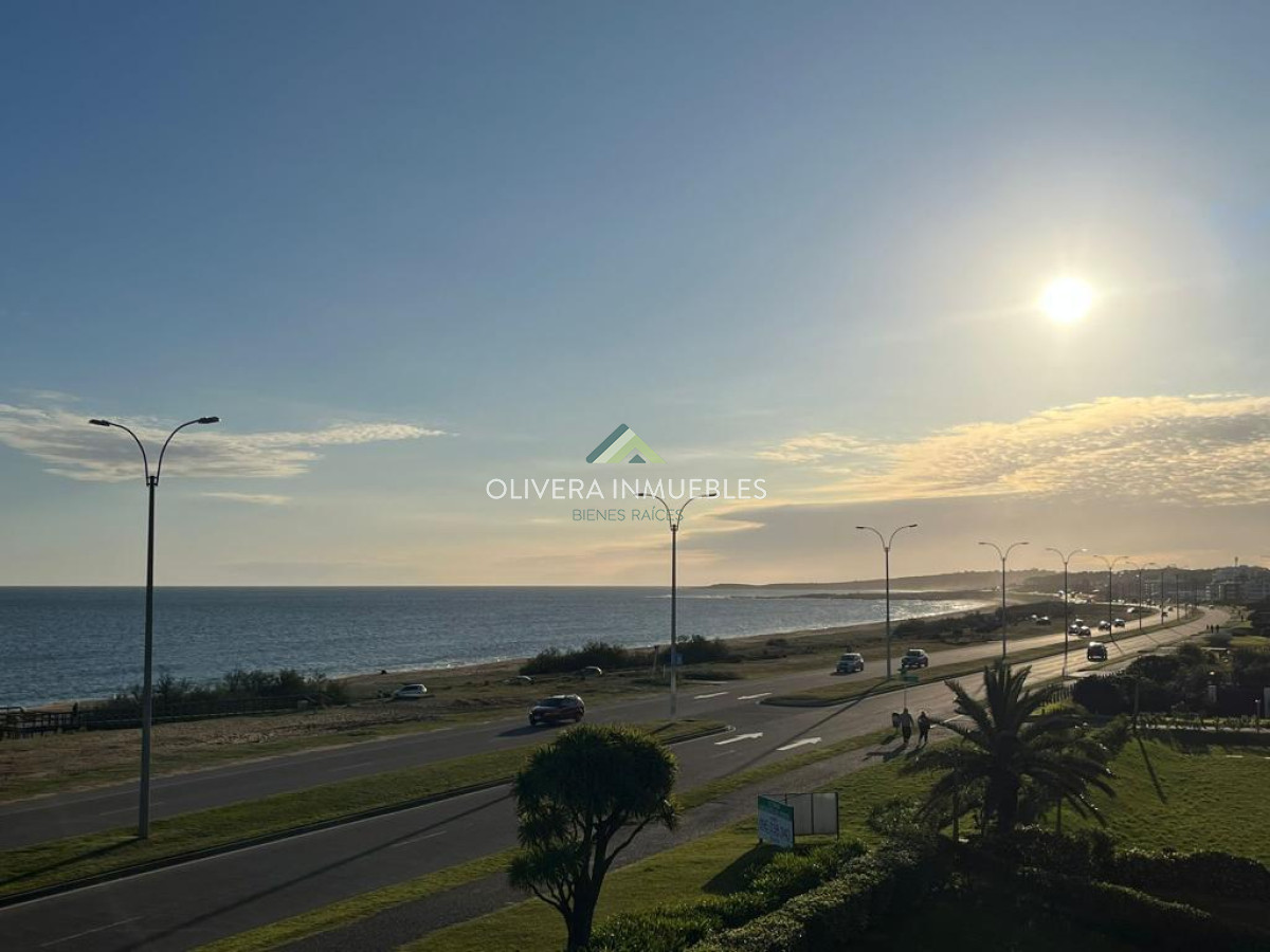 Apartamento ID.12105 - Apartamento en venta de 2 dormitorios en Edificio Cruceros