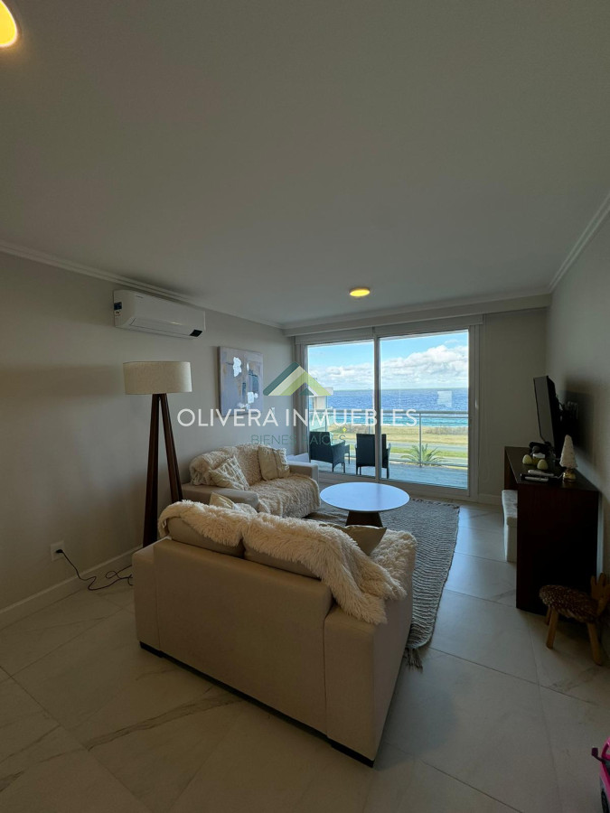 Apartamento ID.12369 - Apartamento en venta de 2 dormitorios en Edificio Cruceros