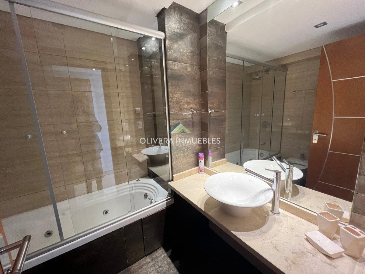 Apartamento ID.13714 - Apartamento en venta a pasos del mar, Punta del Este