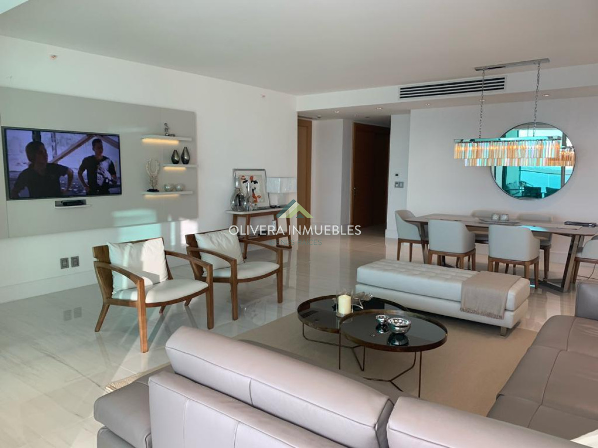 Apartamento ID.12712 - Venta Apartamento 3 dormitorios Fendi Chateau Playa Mansa Punta del Este