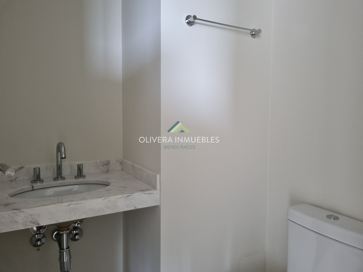 Apartamento ID.10800 - Apartamento en venta de 2 dormitorios y 3 baños en Roosevelt Punta del Este 