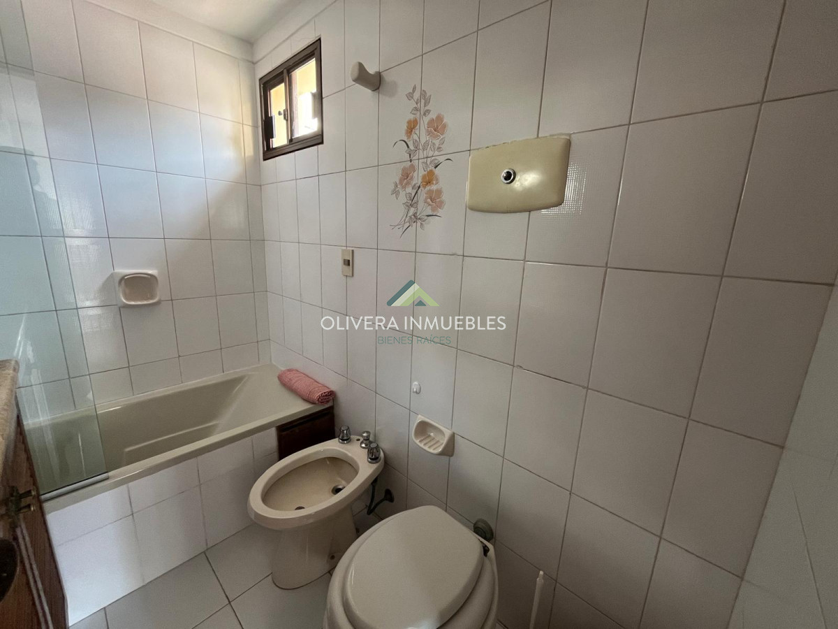 Apartamento ID.13670 - Apartamento en venta y alquiler temporal, vista al mar Punta del Este