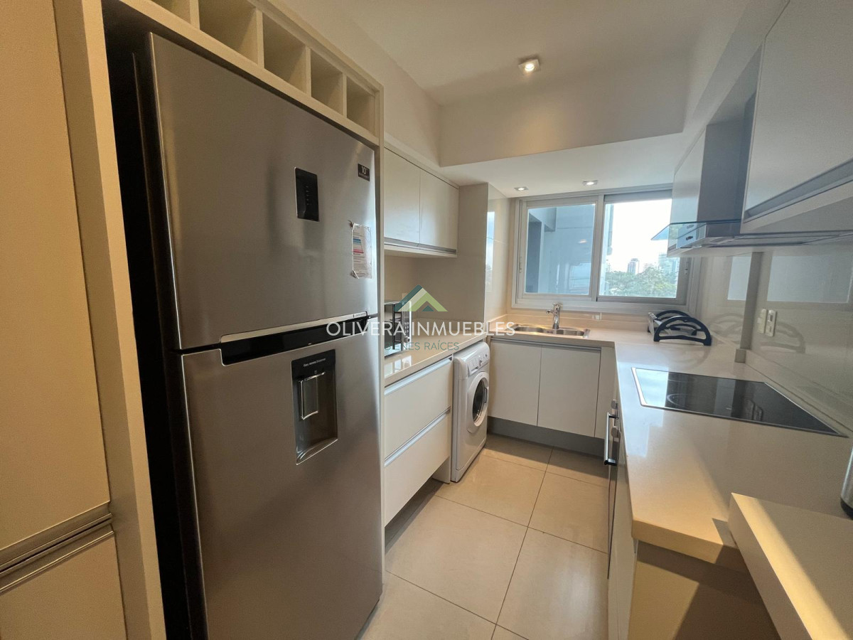 Apartamento ID.13714 - Apartamento en venta a pasos del mar, Punta del Este