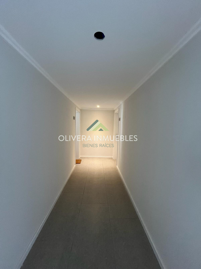 Apartamento ID.11435 - Apartamento en venta, alquiler anual o alquiler de verano  de 2 dormitorio en Playa Mansa, Punta del Este