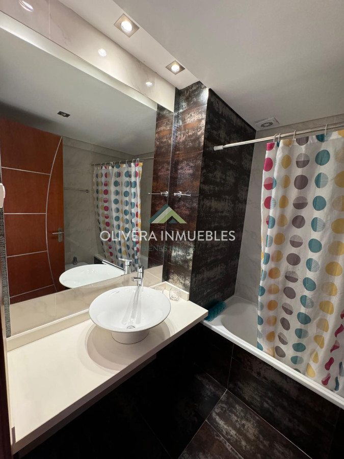 Apartamento ID.12685 - Apartamento en venta de 2 dormitorios en edificio Miami Boulevard