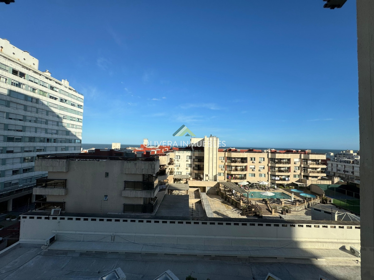 Apartamento ID.11465 - Apartamento en venta de 1 dormitorio y medio en Punta del Este