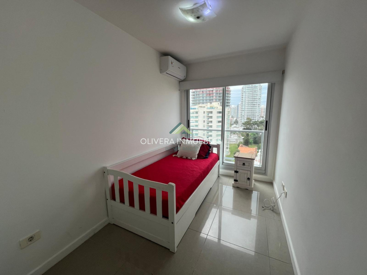 Apartamento ID.13835 - Apartamento en venta con vista a la Brava, Punta del Este