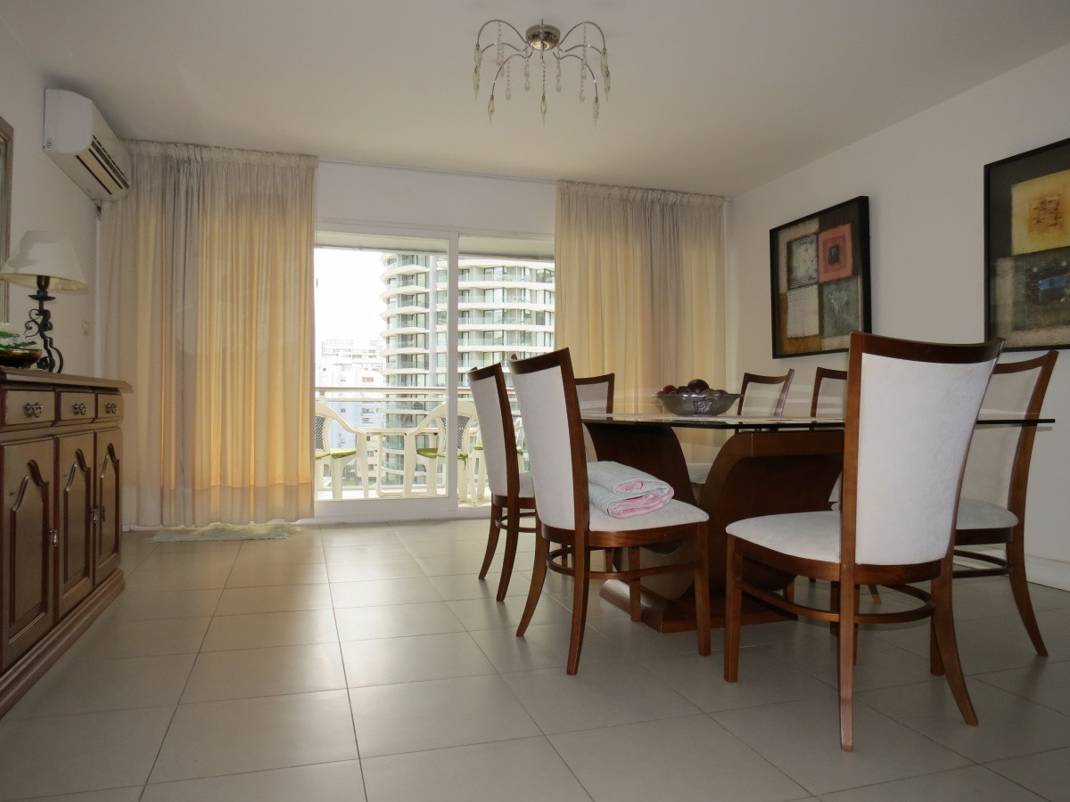 Venta de apartamento 3 dormitorios, full amenities, en uno de los mejores barrios de Punta del Este 