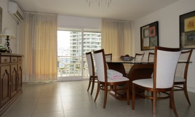 Venta de apartamento 3 dormitorios, full amenities, en uno de los mejores barrios de Punta del Este