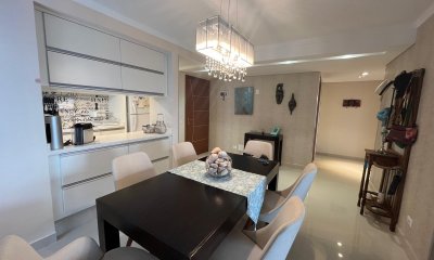 Apartamento en venta a pasos del mar, Punta del Este