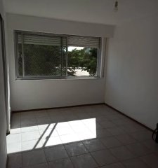 Apartamento en venta frente a la Intendencia de Maldonado