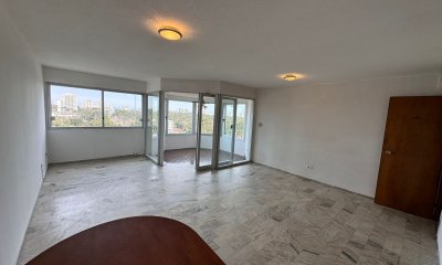 Apartamento en venta 3 dormitorios Roosevelt Center, Playa Mansa, Punta del Este, precio reducido