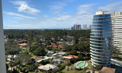 Amplio apartamento en venta, Roosevelt Punta del Este