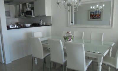 Apartamento en venta y alquiler de 2 dormitorios, Punta del Este.