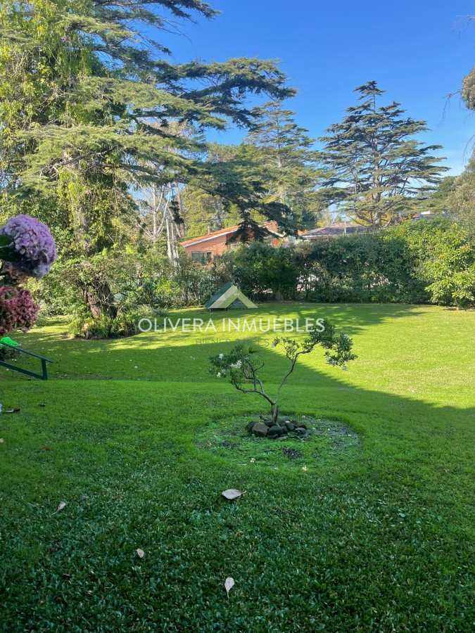 Casa ID.9818 - Casa en venta, 6 dormitorios Punta del Este