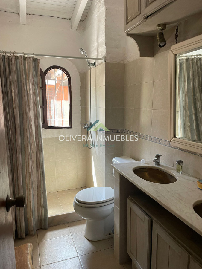 Casa ID.10710 - Casa en alquiler de temporada-Punta del Este