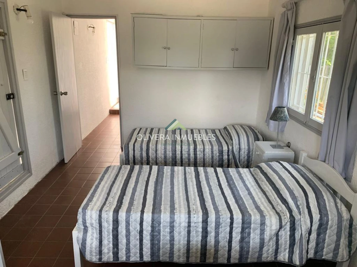 Casa ID.13899 - Alquiler anual a pasos del mar