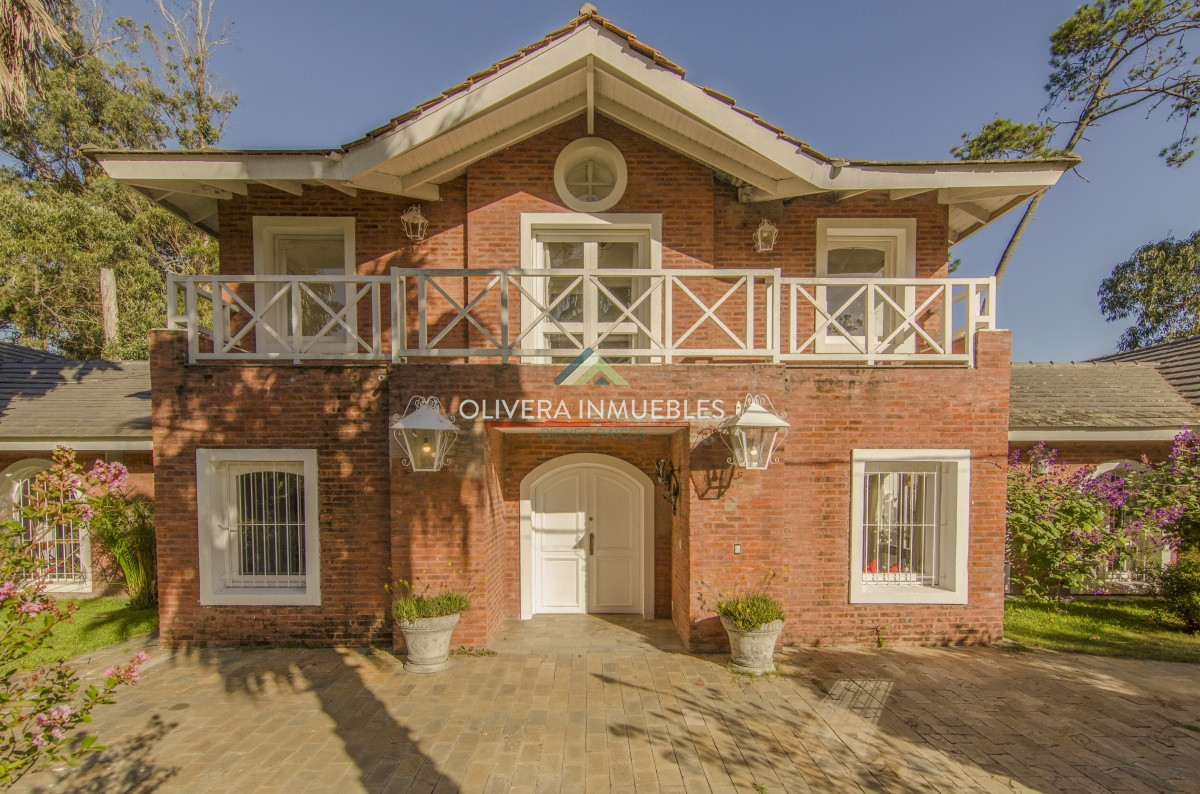 Casa ID.10002 - VENTA DE CASA DE 4 DORMITORIOS EN SAN RAFAEL PUNTA DEL ESTE 