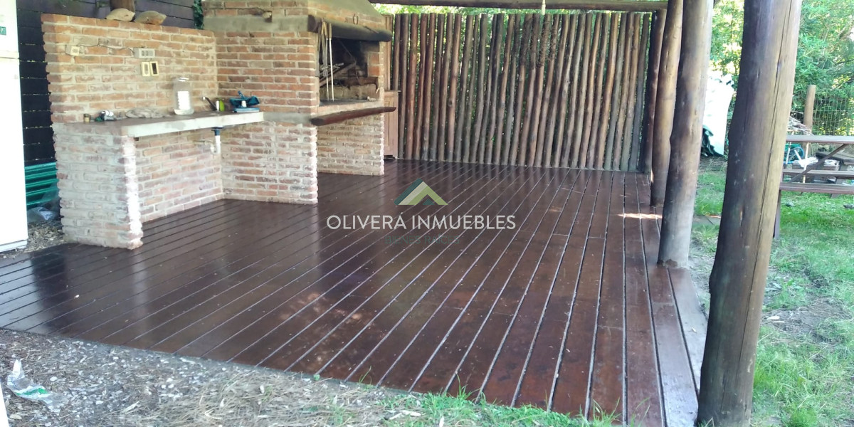 Casa ID.10932 - Casa de 4 dormitorios y 3 baños. Venta y alquiler de temporada. Pinares