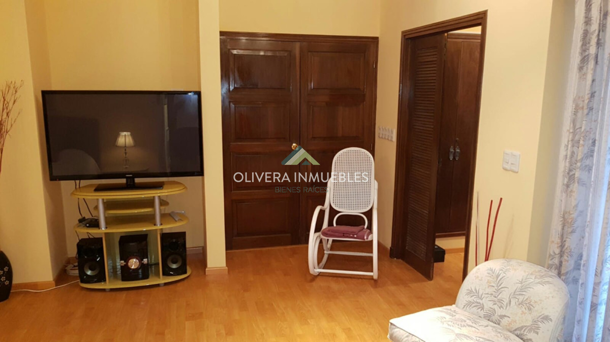 Casa ID.5745 - Hermosa casa en venta y alquiler temporal. 
