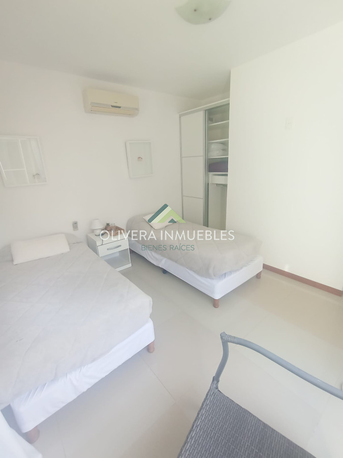 Casa ID.13760 - Hermosa casa en venta, Solanas country-Punta del Este