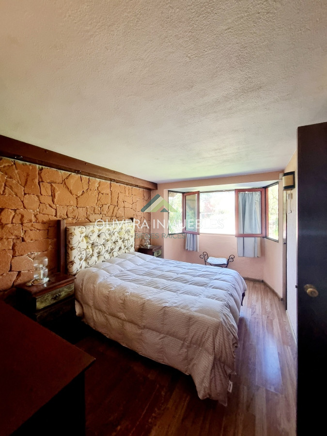 Casa ID.10932 - Casa de 4 dormitorios y 3 baños. Venta y alquiler de temporada. Pinares