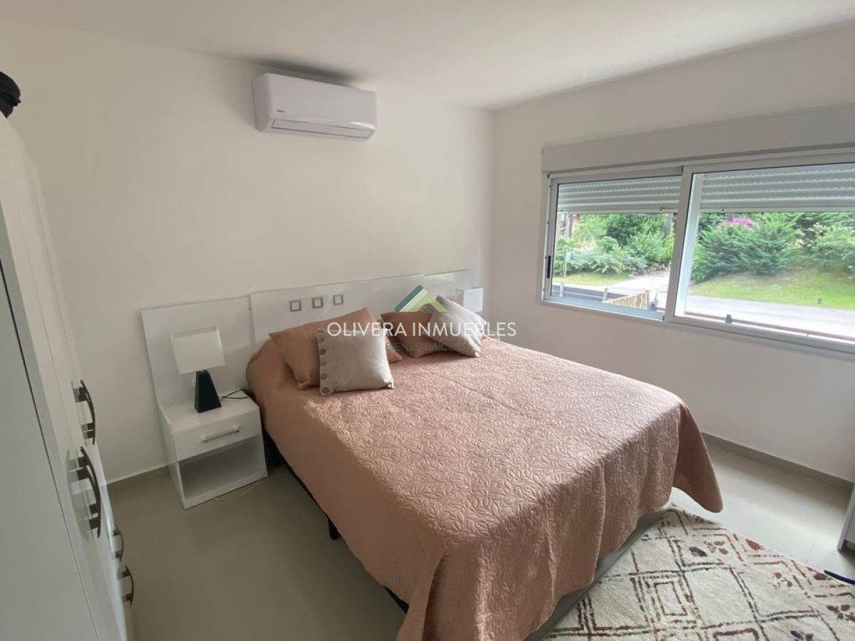 Casa ID.8851 - Casa en alquiler por temporada-Punta del Este
