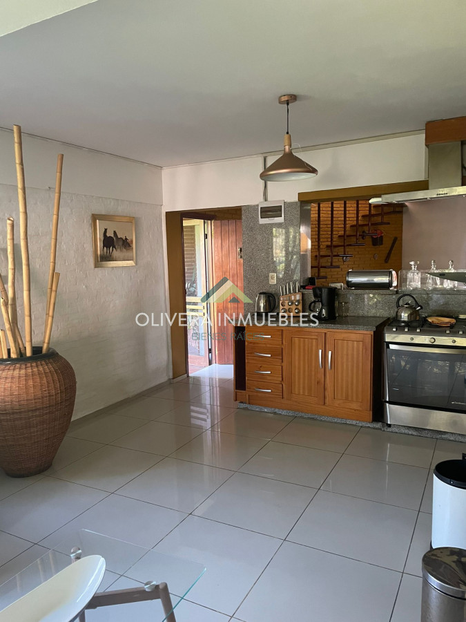 Casa ID.9818 - Casa en venta, 6 dormitorios Punta del Este